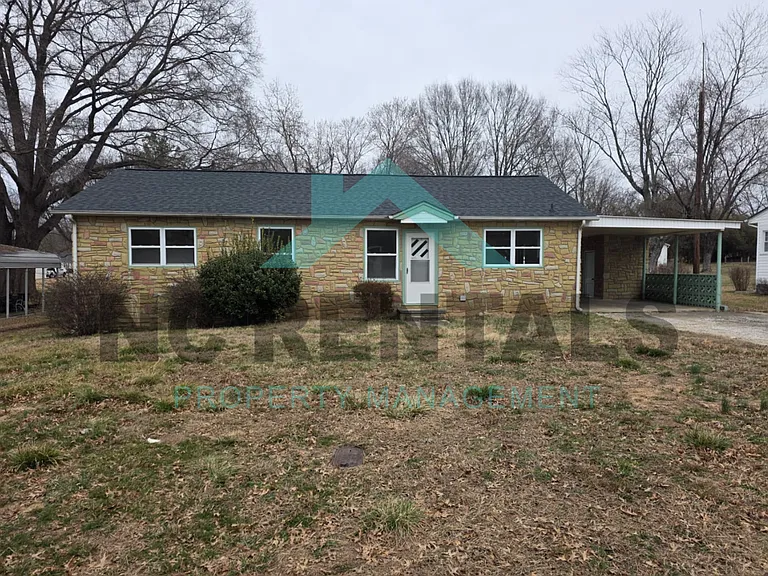312 Walter Chambers St — Photo 1