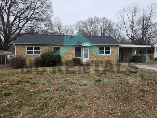 312 Walter Chambers St, Eden, NC 27288