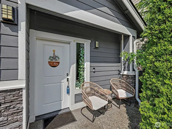 2704 S 120th Place, Burien, WA 98168
