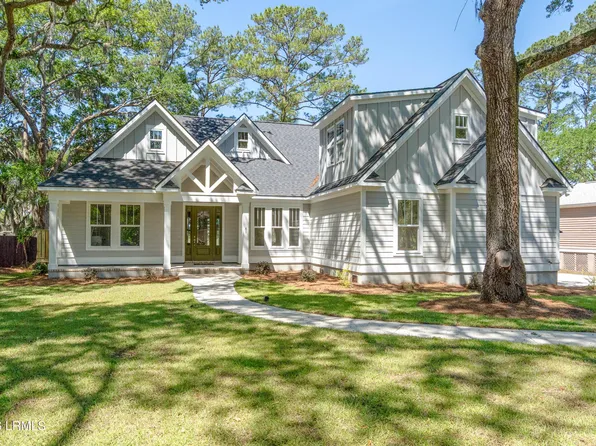 61 Tuscarora Ave, Beaufort, SC 29907