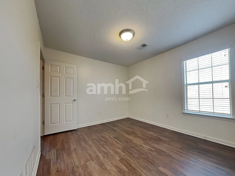 5718 Eagleston Dr — Photo 21