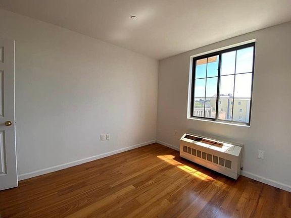 4th image of 24 Lawton St APT 5E