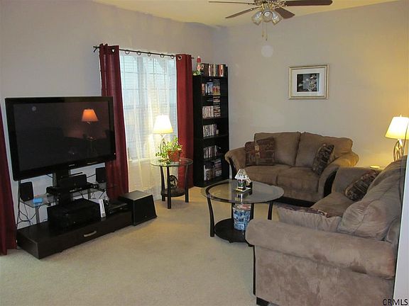 2nd image of 4 Ziemke Farm Ln