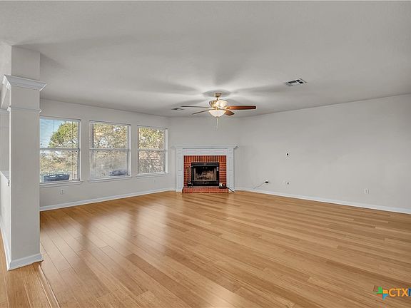 5th image of 504 Grace Louis Cir