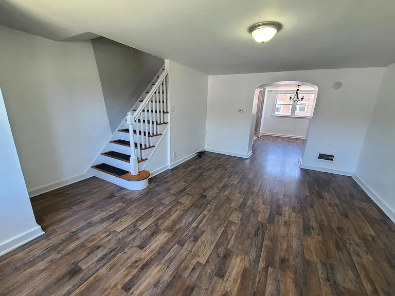 7013 Rutland St — Photo 2