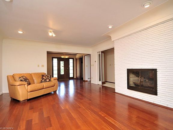 5th image of 29349 Gates Mills Blvd