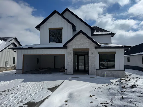 566 Saffron Ln, Versailles, KY 40383