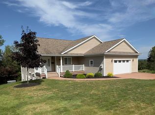 41 11th St, Trenton, NS B0K 1X0