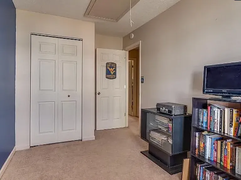 91 Stadium Cir — Photo 17