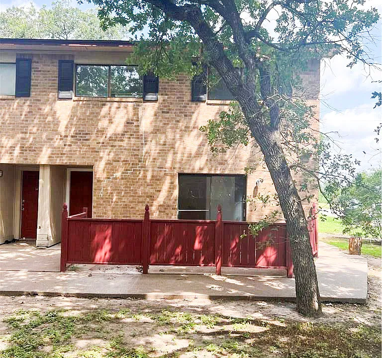 2402 Blanco Dr #A