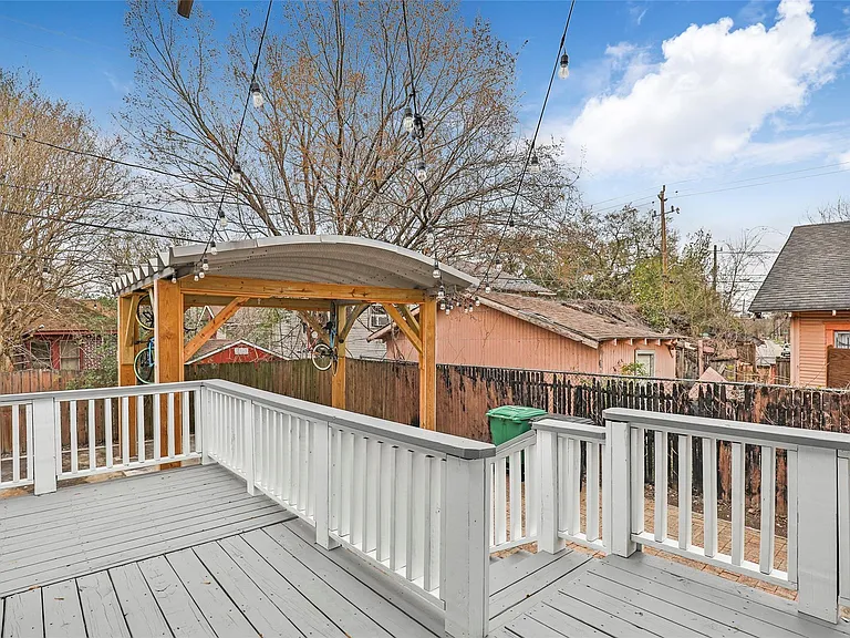 4731 Woodside St — Photo 5