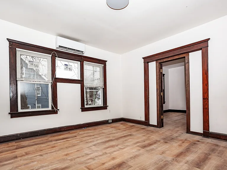 1009 Hudson Ave #1 — Photo 8