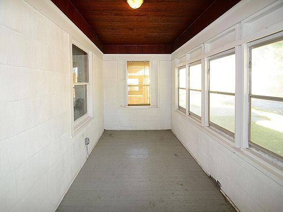 3rd image of 2211 Avenue D