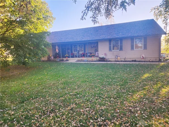 572 S Main St, De Graff, OH 43318