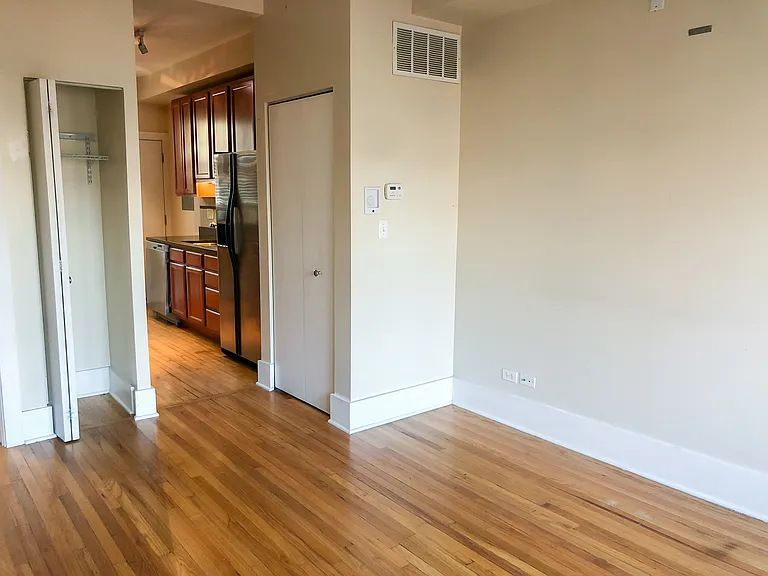 3453 1/2 N Wolcott Ave #3 — Photo 14