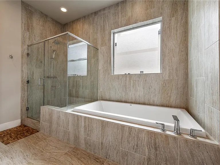 1305 Town Creek Dr #5 — Photo 19