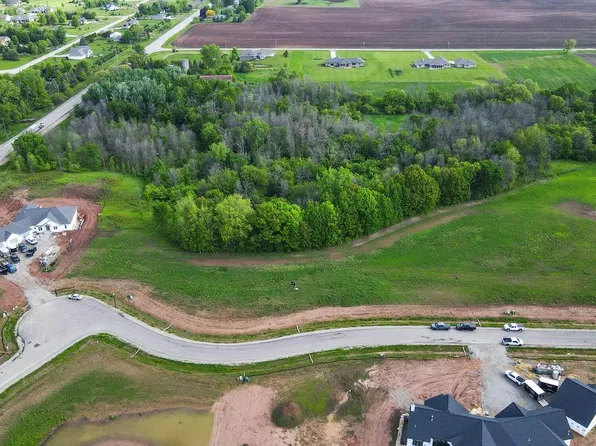 Lt4 OAK CREEK COURT #Lt4, Kaukauna, WI 54130