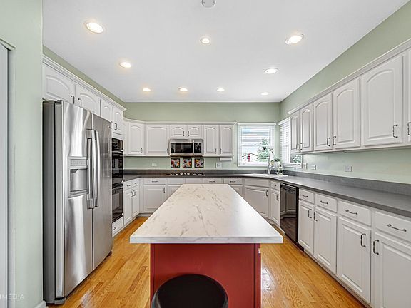 5th image of 10526 Thornham Ln