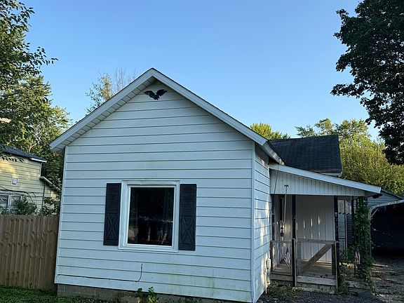 2nd image of 404 E 7th St