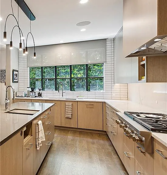 2525 Peachtree Rd NE #32 — Photo 15