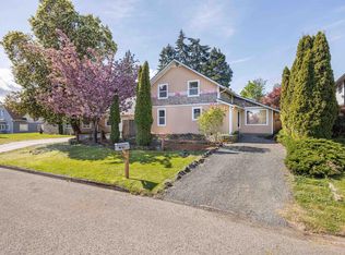 816 W 14th St, Port Angeles, WA