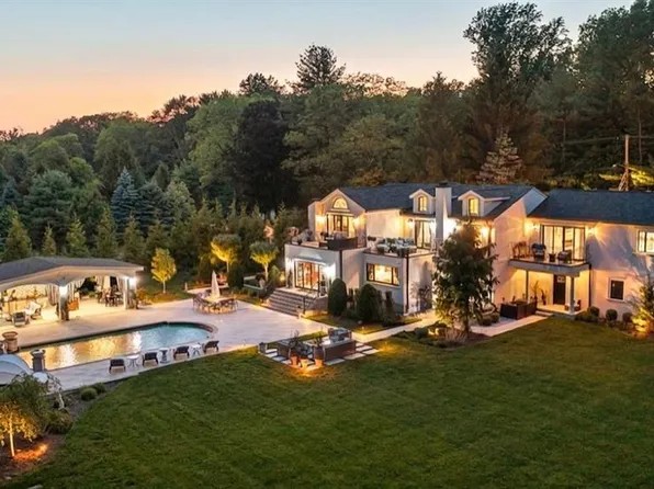 354 W Grand Ave, Montvale, NJ 07645