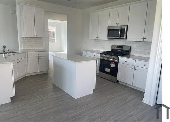 4 bed, 2000 sqft, $3,000 — Photo 4