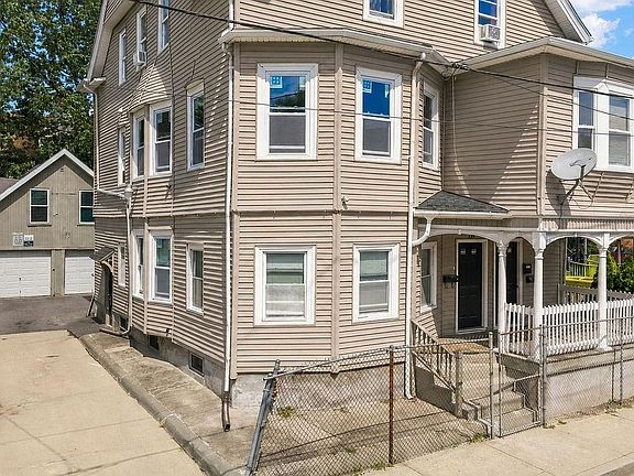 5th image of 61 Glenham St