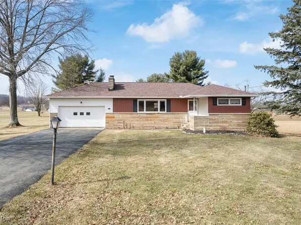 1315 Deerfield Ave S, Dalton, OH 44618
