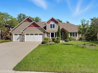 13476 Granada Ave, Apple Valley, MN 55124