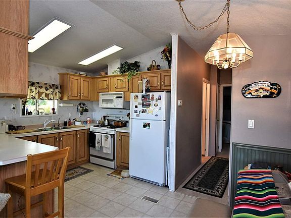 4th image of 30203 E Mountain View Ave