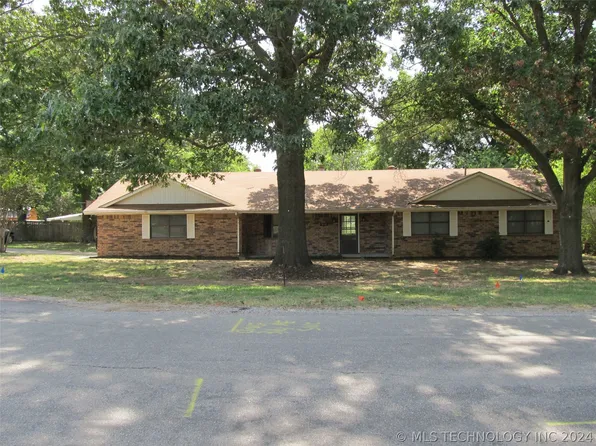 614 N 3rd St, Calera, OK 74730