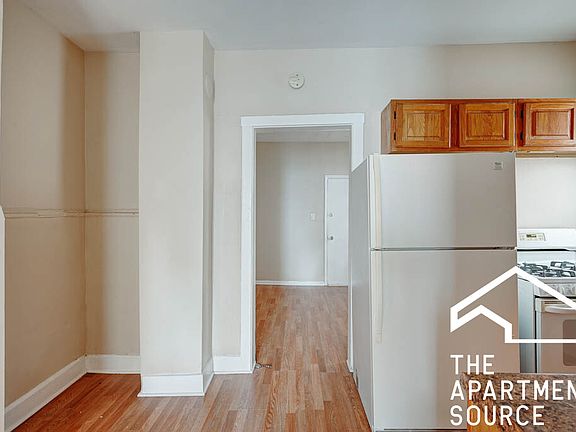 5th image of 2232 N Wayne Ave APT 1R