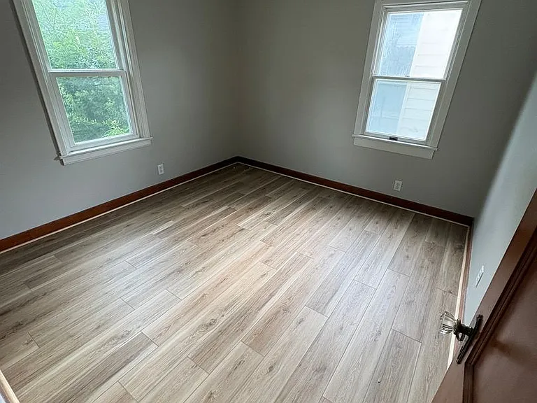 652 W Parker St — Photo 7