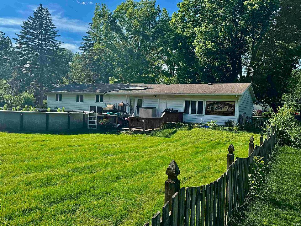 2nd image of 9924 Washington St