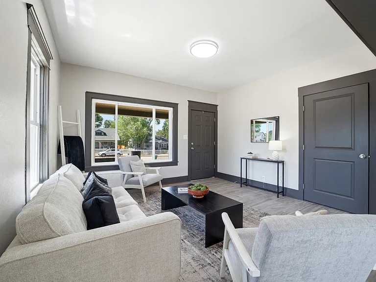 330 Jefferson St — Photo 10