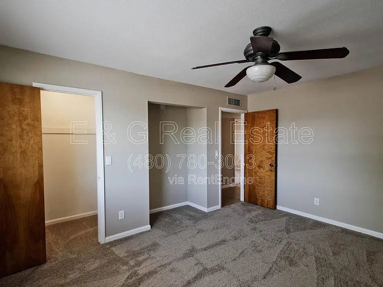 1030 E Manhatton Dr — Photo 16