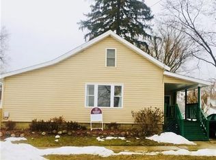 336 W Chestnut St, Webberville, MI 48892