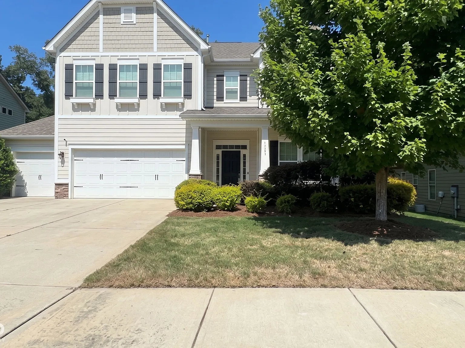5 bed, 3.0 bath, 3158 sqft, $3,200 — Photo 1