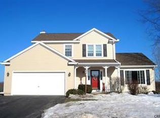 35 Francis Dr, Wynantskill, NY 12198