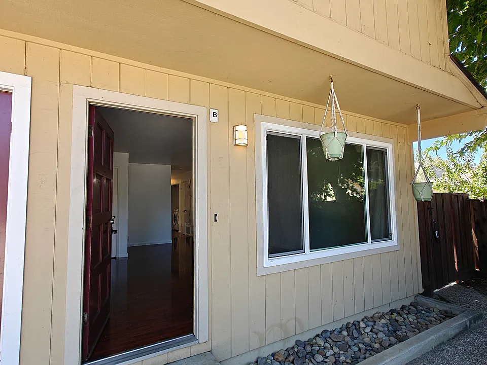 238 W California Ave #B
