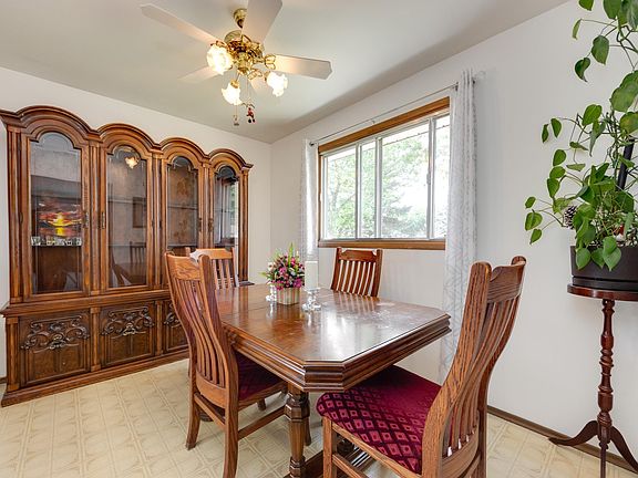 5th image of 7 Strathcona Pl