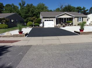 22 Coventry Rd, Toms River, NJ 08757