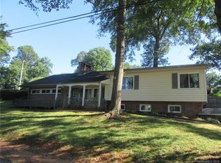 210 Walton Rd, Morganton, NC 28655