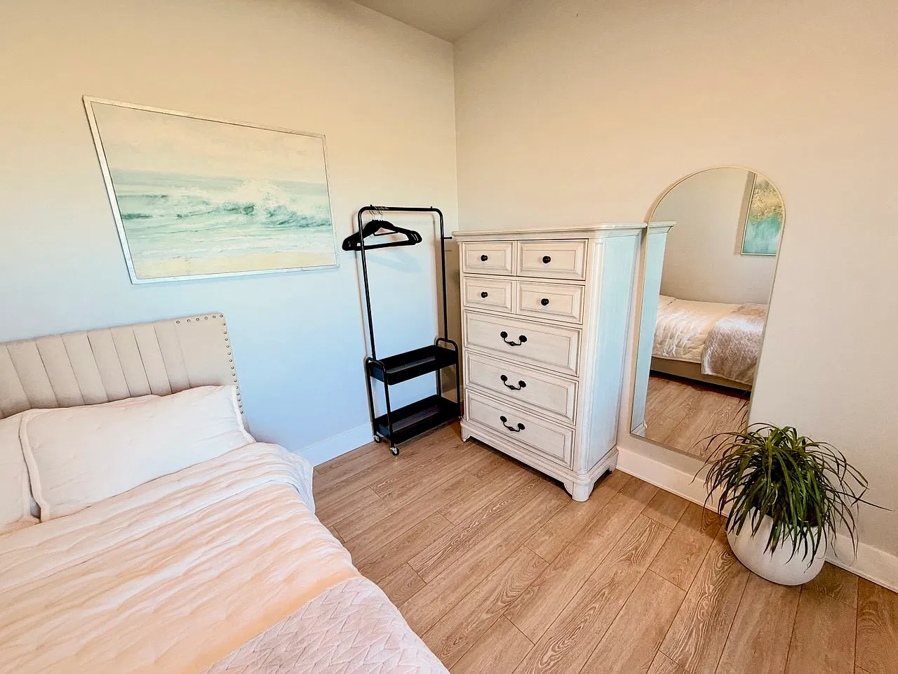 3 bed, 2089 sqft, $1,450 — Photo 2