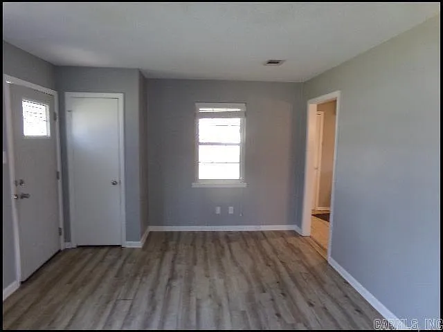 905 Norma Ct — Photo 3