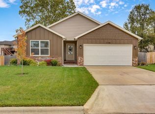 1166 S Broadview Ave, Springfield, MO 65802