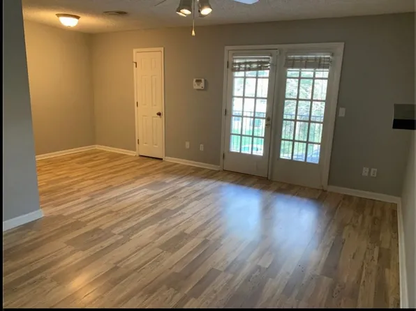 4606 Lawndale Dr Unit H, Greensboro, NC 27455