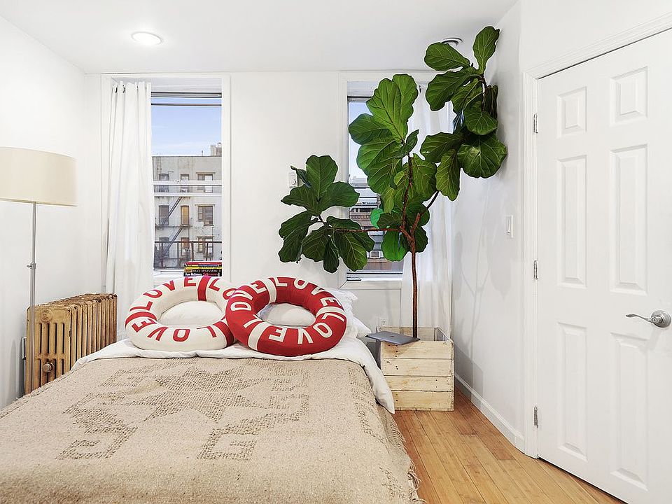 1st image of 121 Mulberry St APT 8