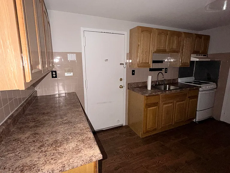 811 Washington St #BASEMENT — Photo 13